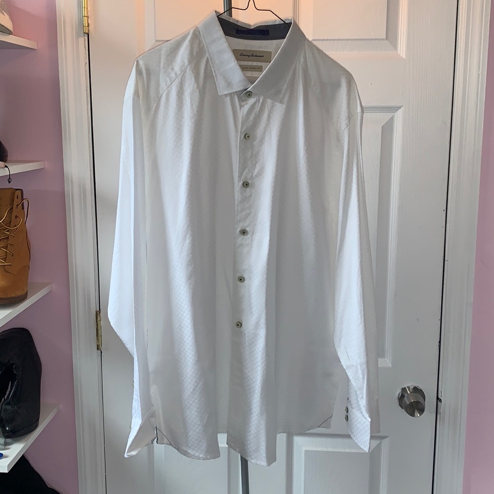 BNWT men’s Tommy bahama button down shirt